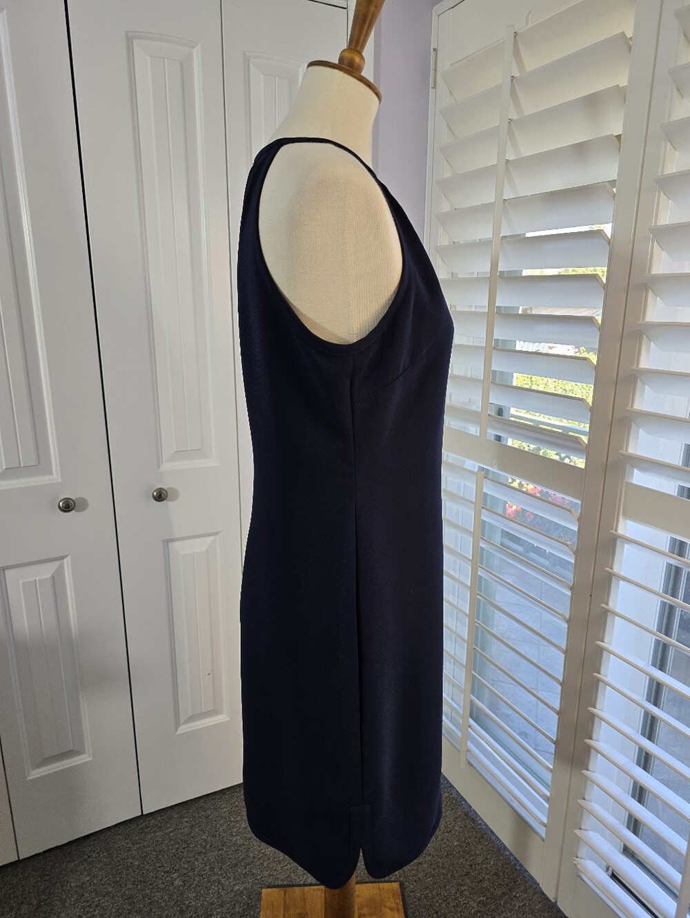 Banana Republic Sleeveless Navy Halter Dress With Front Keyhole Minimalist Look - Picture 6 of 10